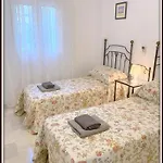 Mi Capricho, Ground Floor With Private Gardens Lejlighed