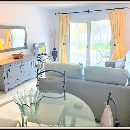 Mi Capricho, Ground Floor With Private Gardens Lejlighed